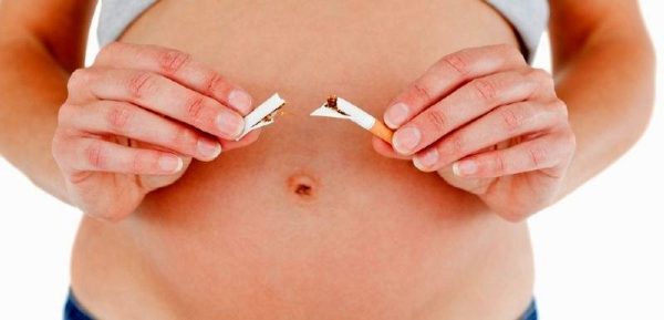 Чем опасно курение при беременности