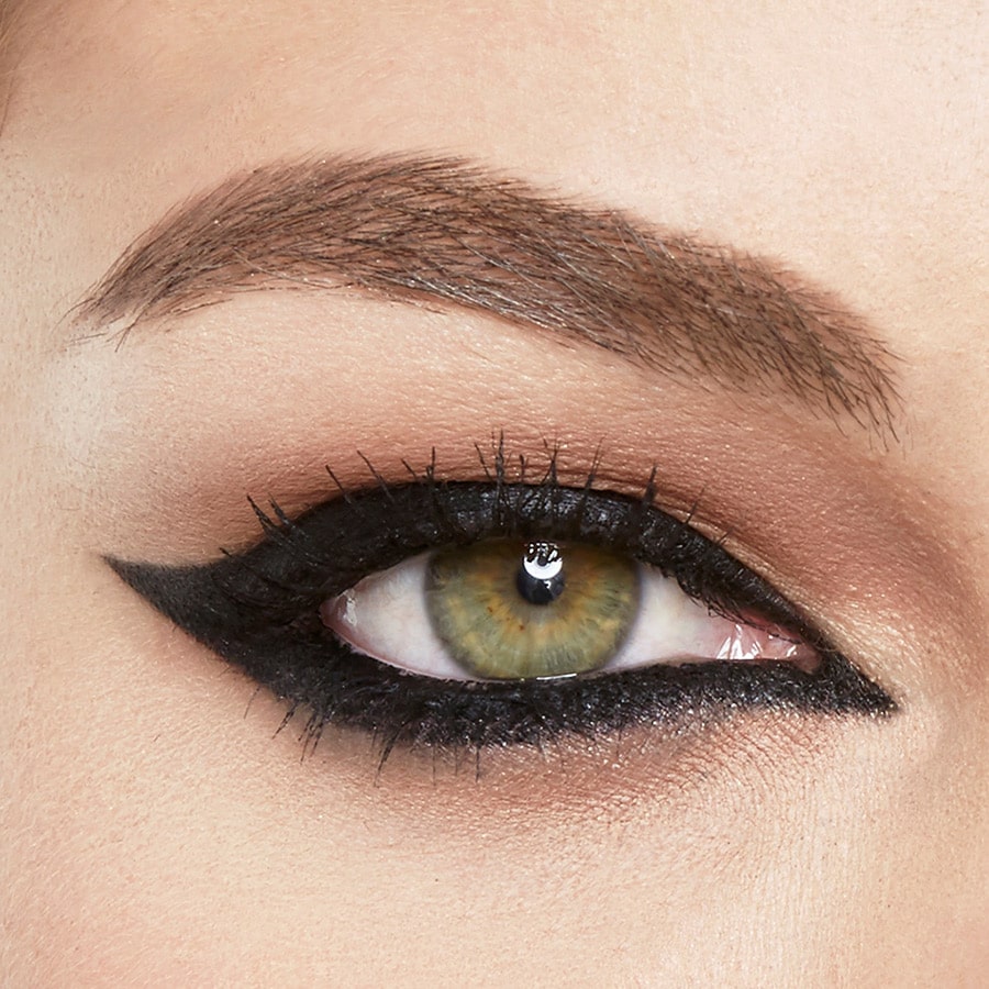 5 приёмов в макияже глаз, которые не стоит использовать женщинам после 40